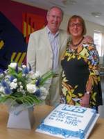 cake presentation